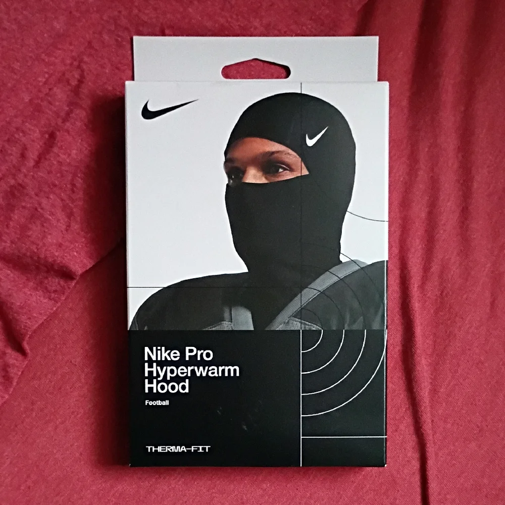 Nike Pro Hyperwarm Hood in Black